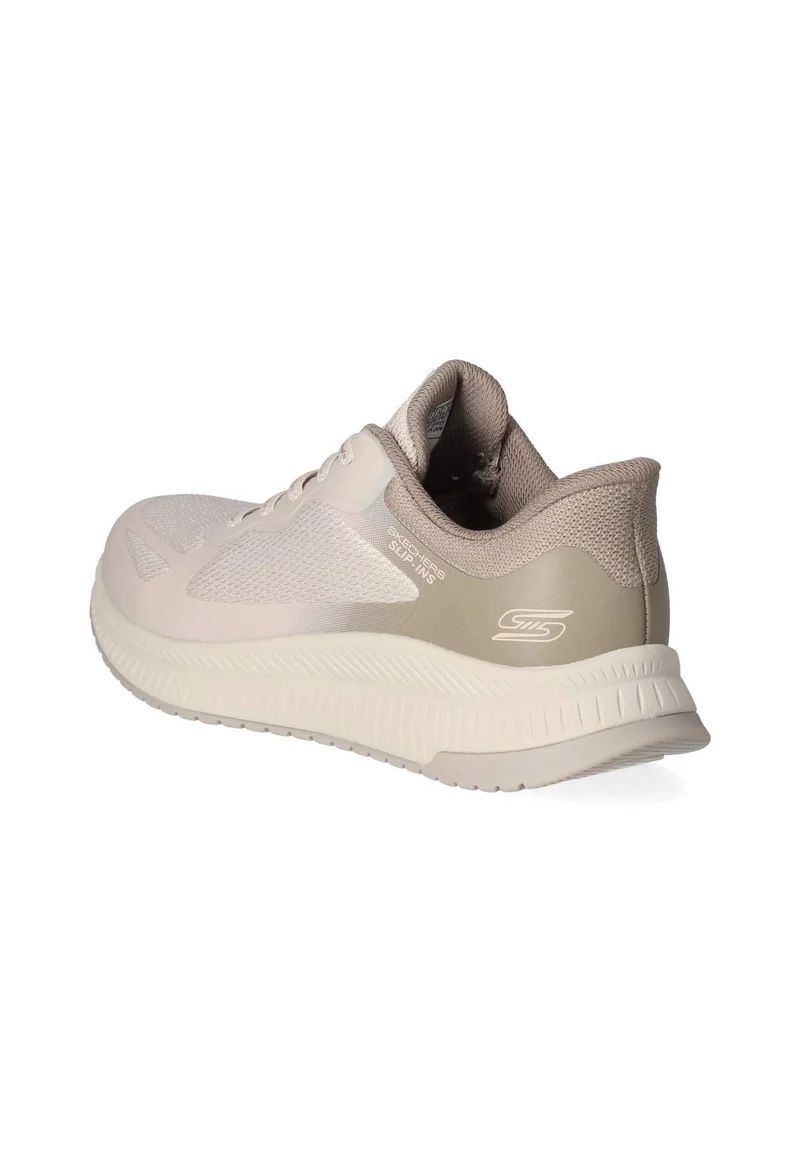 SKECHERS Staple look - Imagen 4